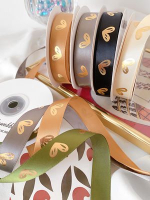 16mm Heart Pattern Gold Foil Printed Ribbon per imballaggio e decorazione regalo