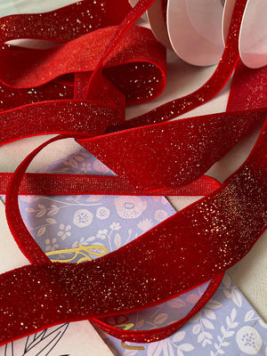 Nastro di velluto luccicante 6mm-38mm Nastro di velluto rosso profondo morbido