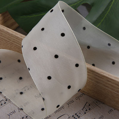 25mm-50mm Organza Ribbon con Disegno a Punto Stampato Polyester Organza Ribbon OEM Eco Friendly