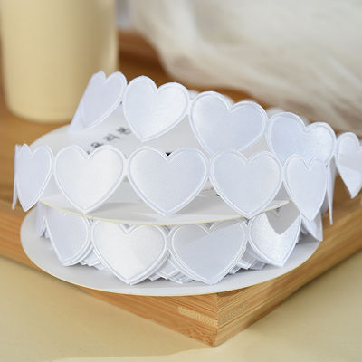 1.5cm*9m 2.5cm*9m Forma di cuore Nastro regalo in poliestere per il giorno di San Valentino