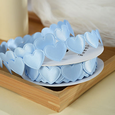 1.5cm*9m 2.5cm*9m Forma di cuore Nastro regalo in poliestere per il giorno di San Valentino