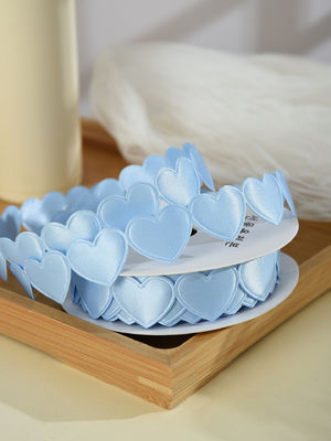 1.5cm*9m 2.5cm*9m Forma di cuore Nastro regalo in poliestere per il giorno di San Valentino